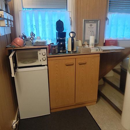 Gaestezimmer Boxenstopp Veitsbronn ภายนอก รูปภาพ