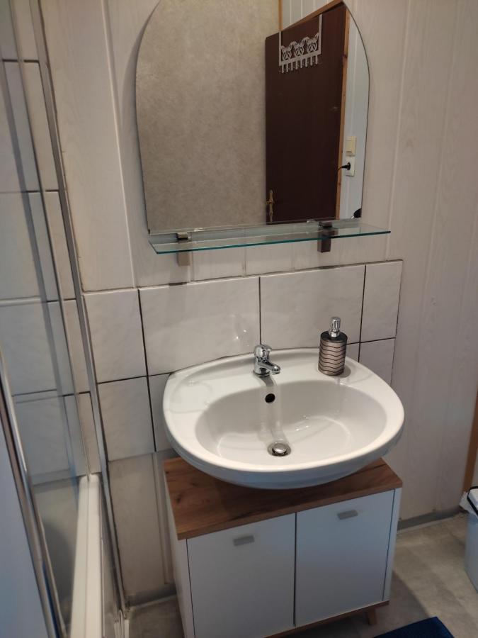 Gaestezimmer Boxenstopp Veitsbronn ภายนอก รูปภาพ