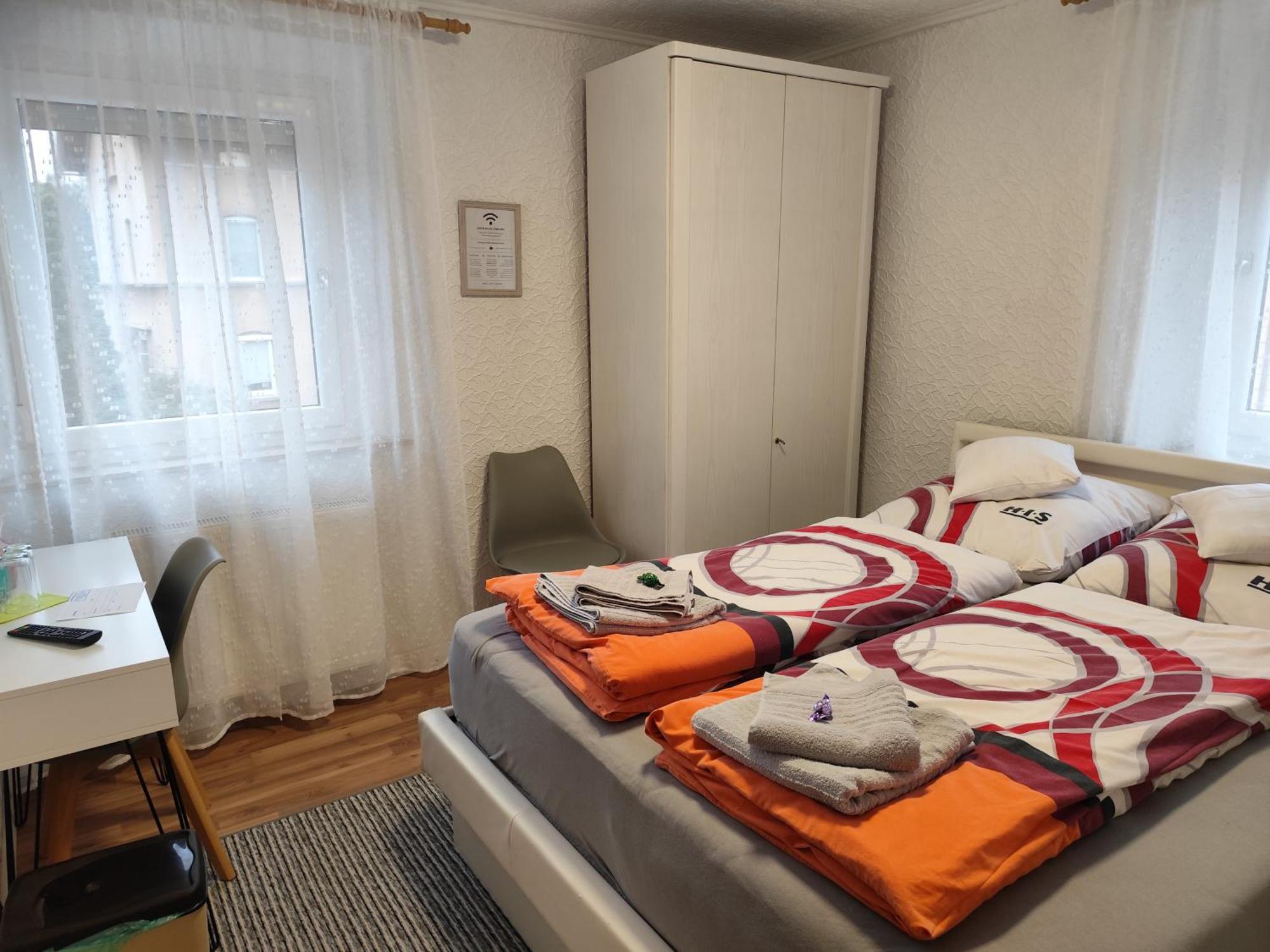 Gaestezimmer Boxenstopp Veitsbronn ภายนอก รูปภาพ